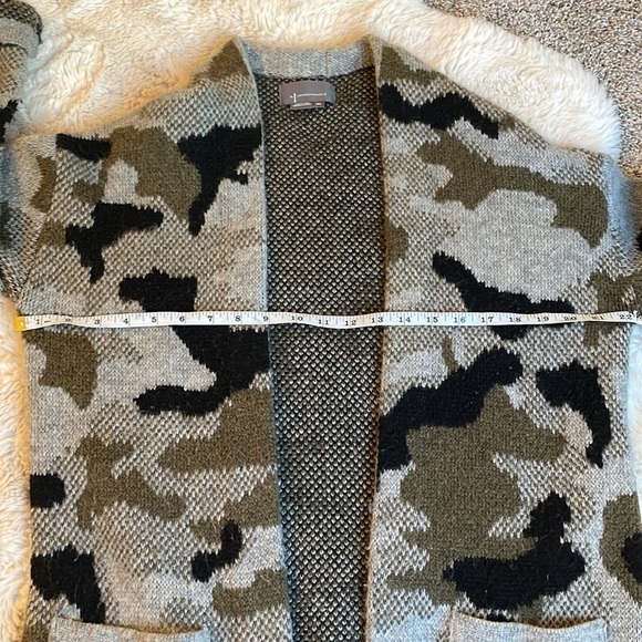 Anthropologie Camo Sweater - Picture 4 of 5